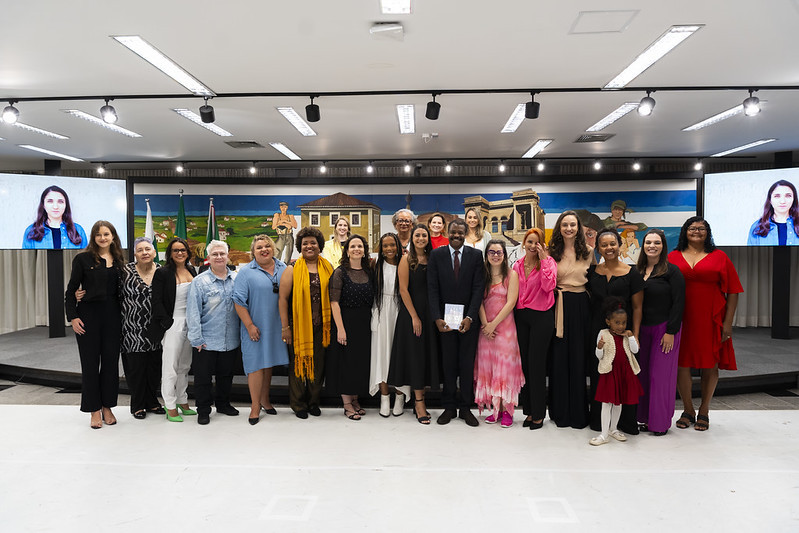 Em sessão solene, Câmara de Curitiba homenageia 19 mulheres