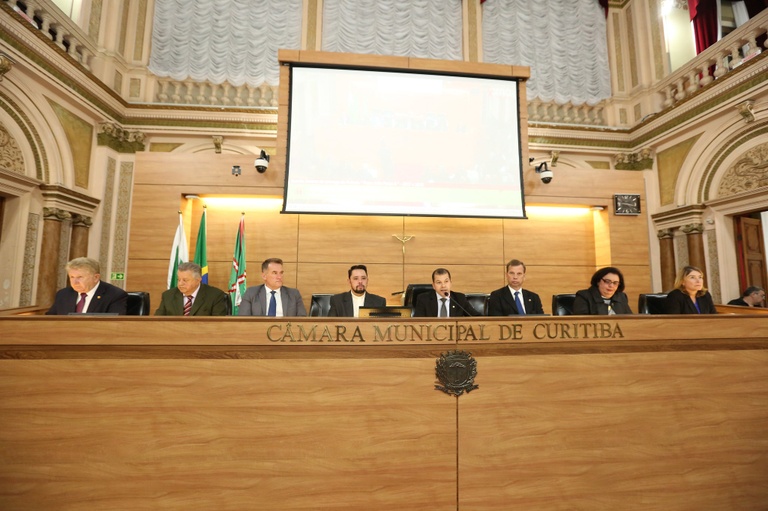 Em solenidade, Prêmio Papa João Paulo II é entregue na Câmara 