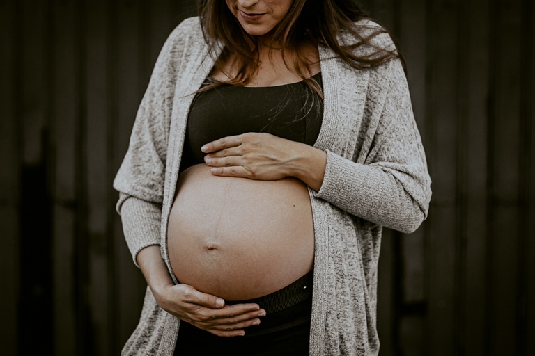 Emenda à LOM altera licença-maternidade para vereadoras