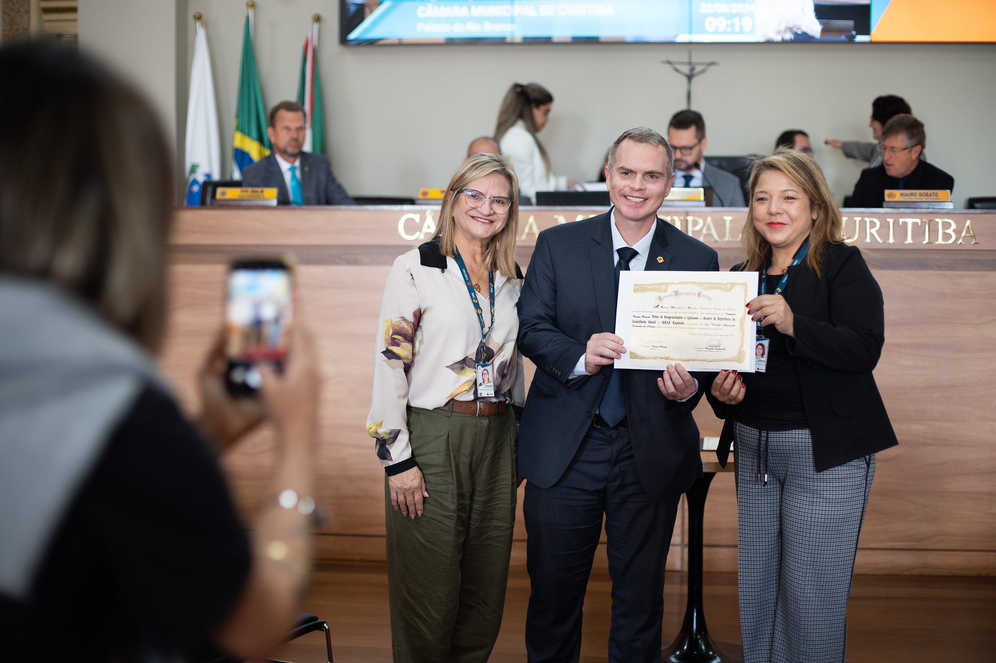 Equipe do CRAS Caximba é homenageada pela Câmara de Curitiba