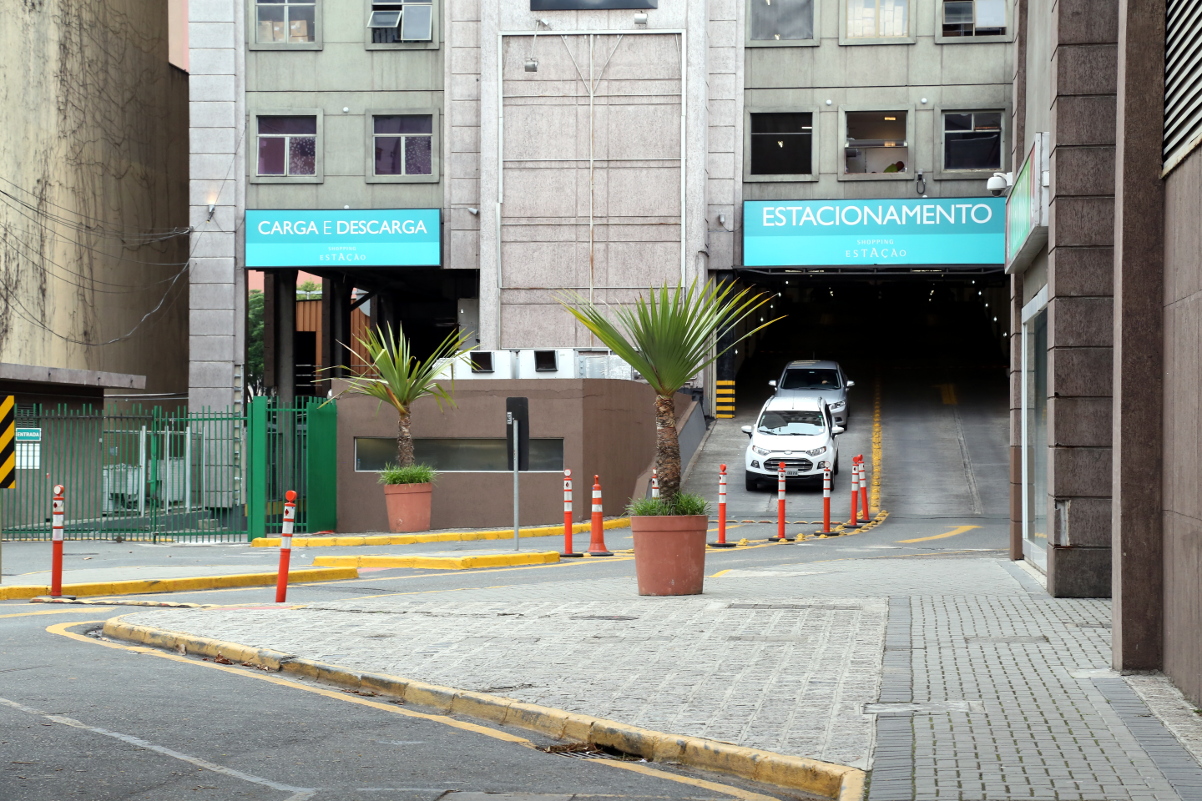 Estacionamento em shoppings pode ser gratuito para clientes