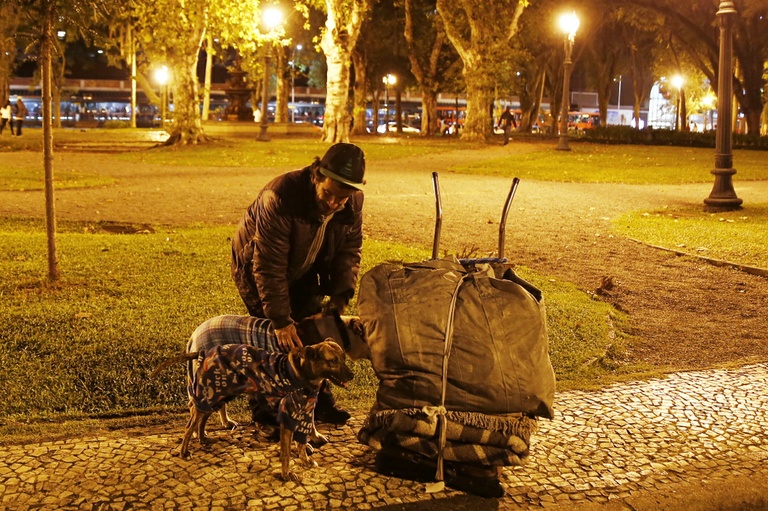 Evento vai debater assistência a moradores de rua e seus animais