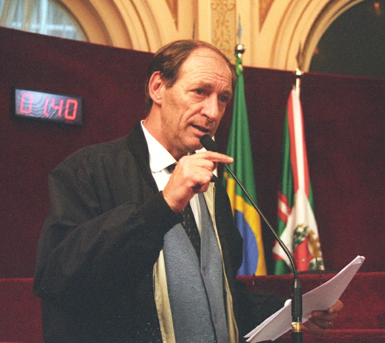 Ex-vereador de Curitiba é velado na Câmara 