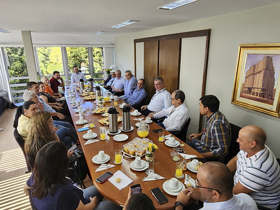 Café com aposentados