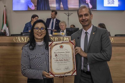 Lidia Maejima recebe homenagem de Professor Euler