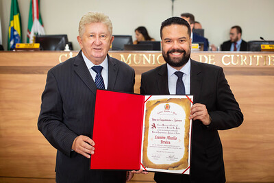 Advogado de Direito Previdenciário recebe homenagem