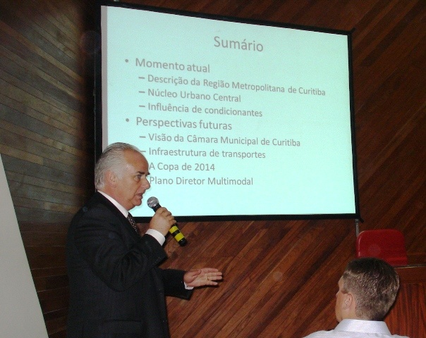 Infraestrutura de transporte em Curitiba é debatida em seminário 