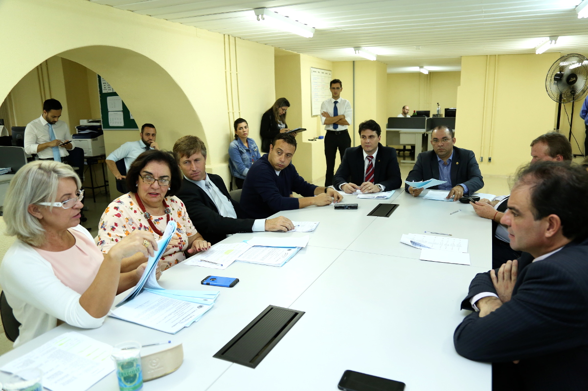 Legislação admite bombeiro civil para grandes estabelecimentos