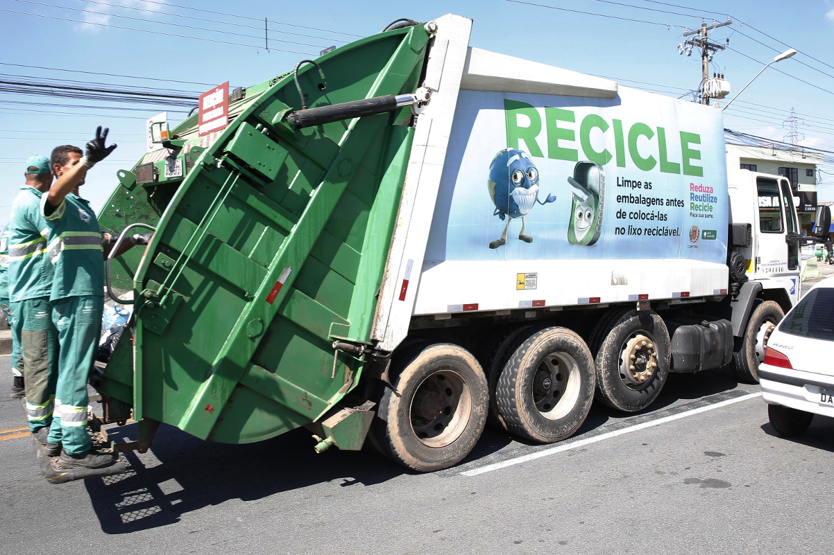 Legislação analisa regulamentação de descarte de lixo reciclável 