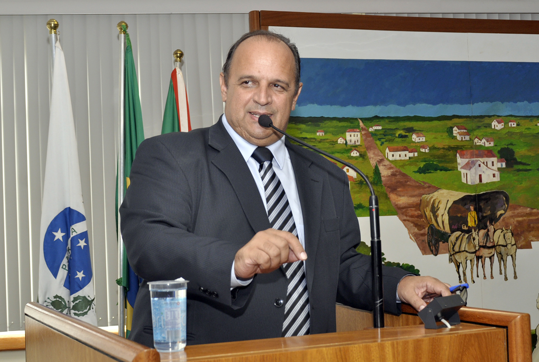 Líder destaca evento internacional 