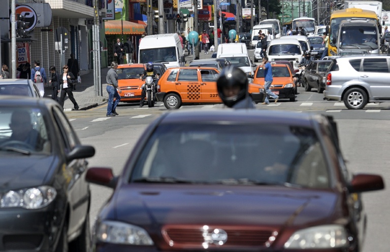 "Maio Amarelo" para a prevenção de acidentes de trânsito em Curitiba
