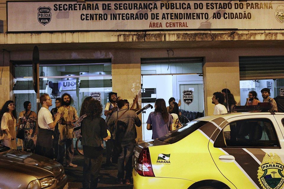 Meio Ambiente recebe músicos que reclamam de truculência da polícia