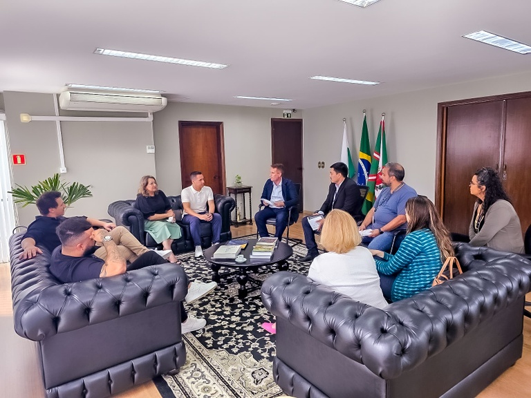 Mesa Diretora recebeu comitiva da Câmara de Pato Branco na sexta-feira