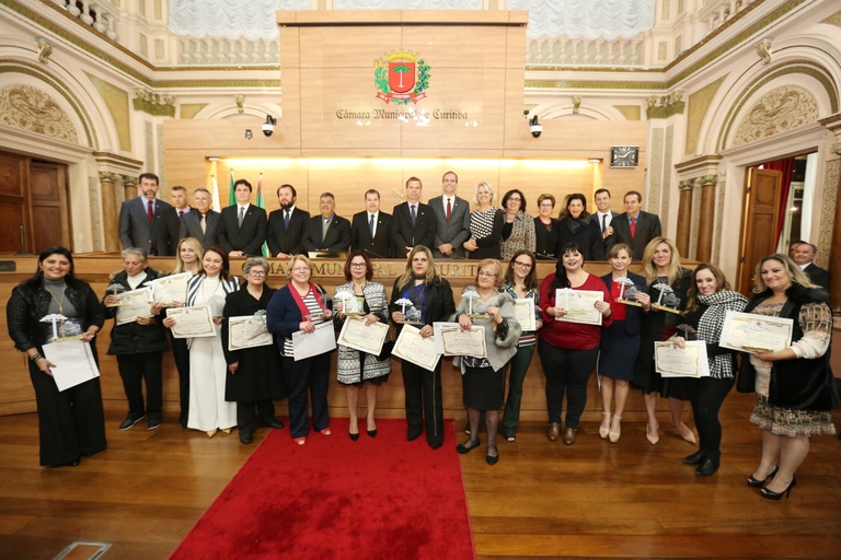 Mulheres empreendedoras recebem reconhecimento da Câmara