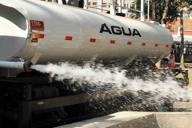 Multa por desperdício de água na pauta de Meio Ambiente 