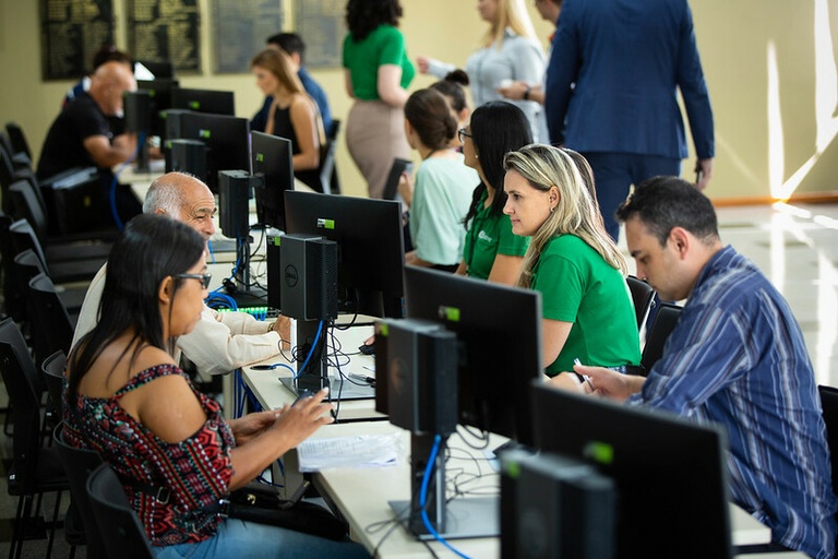 Mutirão para negociação de dívidas acontece no dia 9 na Câmara de Curitiba