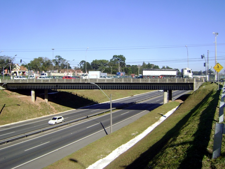 Nos Bairros: Parceria pode viabilizar duplicação de viaduto