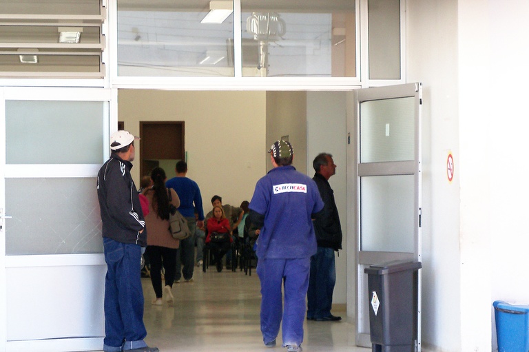 Nos Bairros: População reivindica melhorias em postos de saúde  
