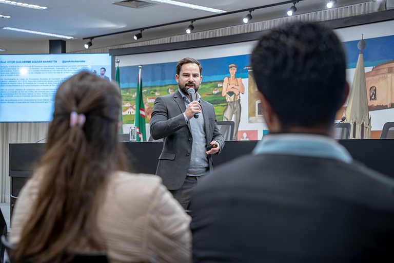 Nova Lei de Licitações pauta capacitação para servidores da Câmara de Curitiba