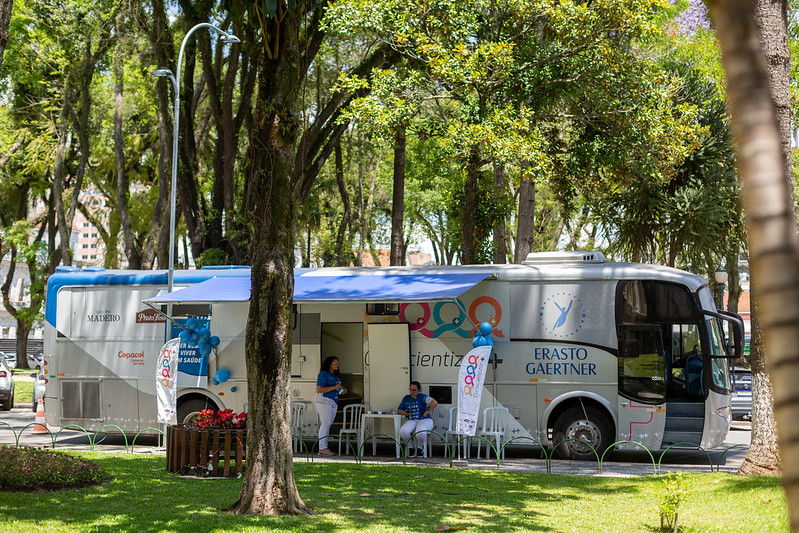 Novembro Azul: ônibus do Erasto Gaertner realiza 60 atendimentos na CMC