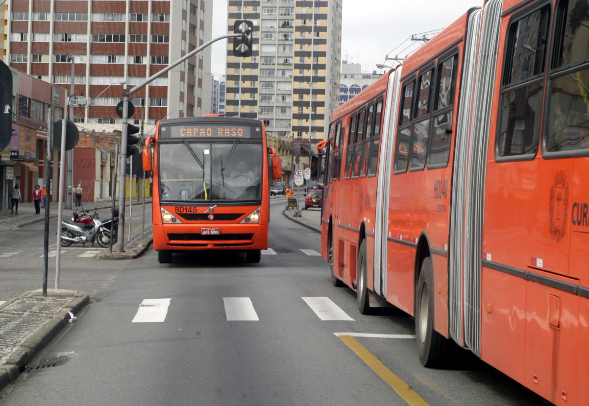 Números das linhas de ônibus poderão ganhar destaque em Curitiba 