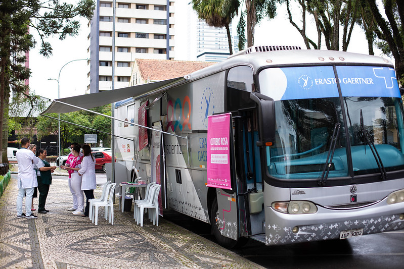 Outubro Rosa: no dia 18, ônibus do Erasto vai atender na Câmara