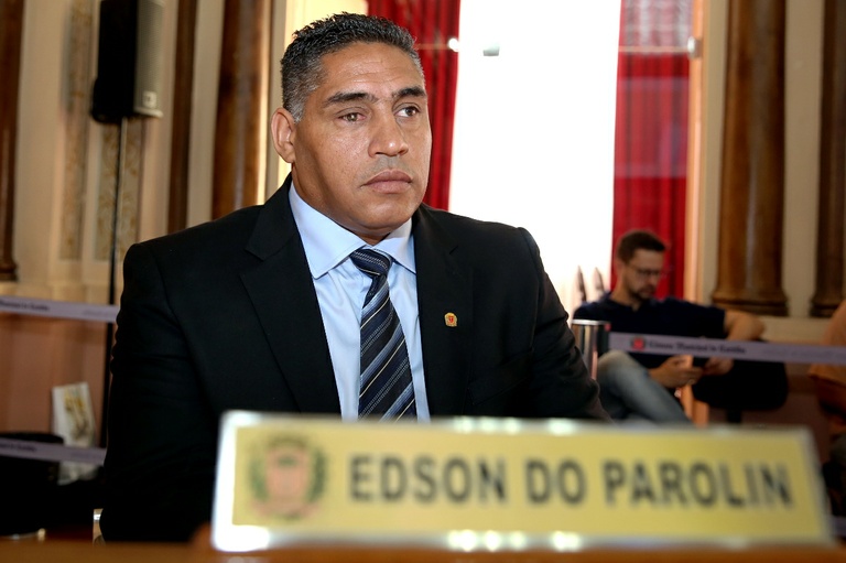 Pela terceira vez, Edson do Parolin assume mandato de vereador