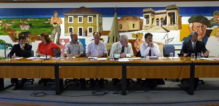 Prefeitura presta contas na Câmara de Curitiba 