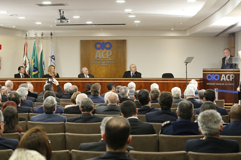 Presidente da Câmara participa de evento da ACP com Michel Temer