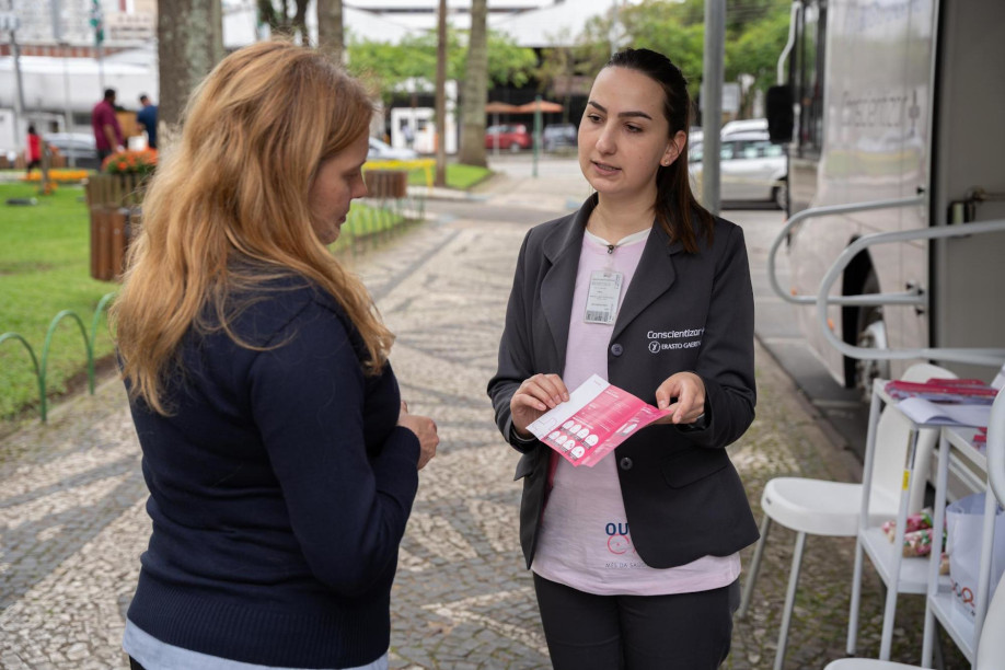 Prevenção do câncer: Hospital Erasto Gaertner e Câmara de Curitiba se unem pelo Outubro Rosa