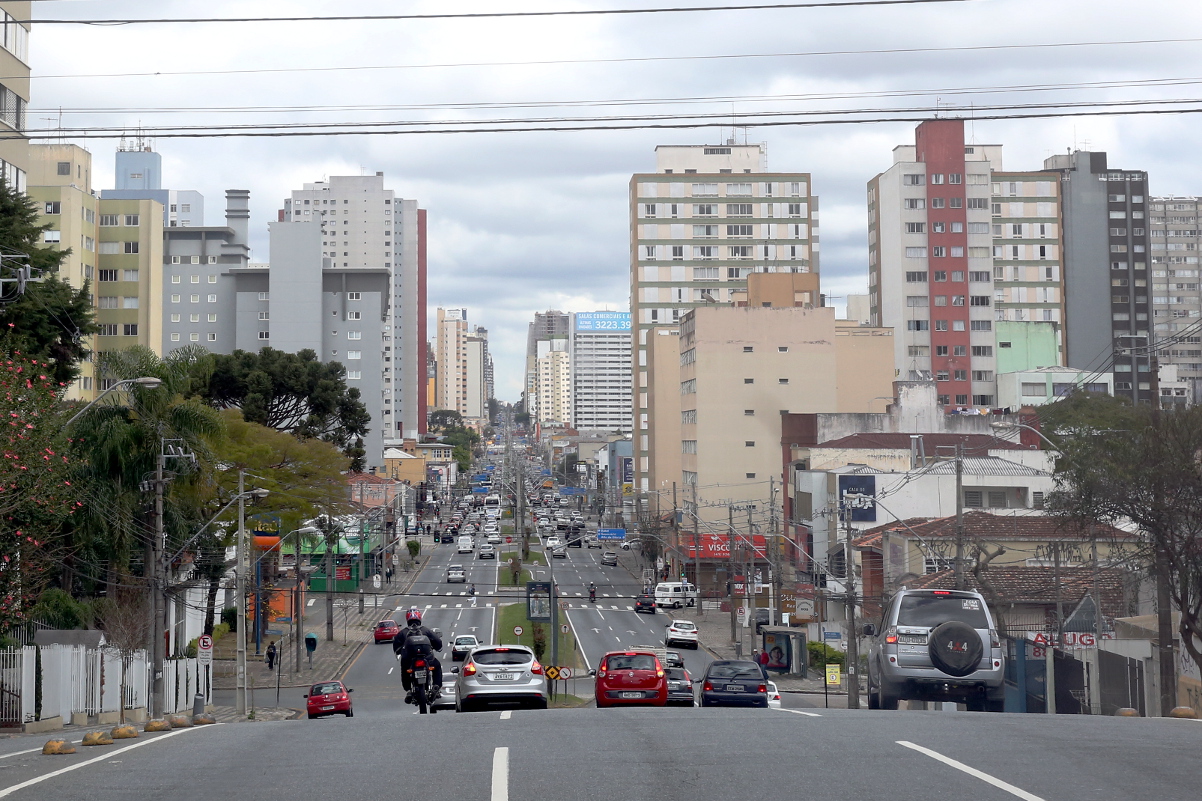 Projeto que proíbe o Uber em Curitiba recebe nova redação