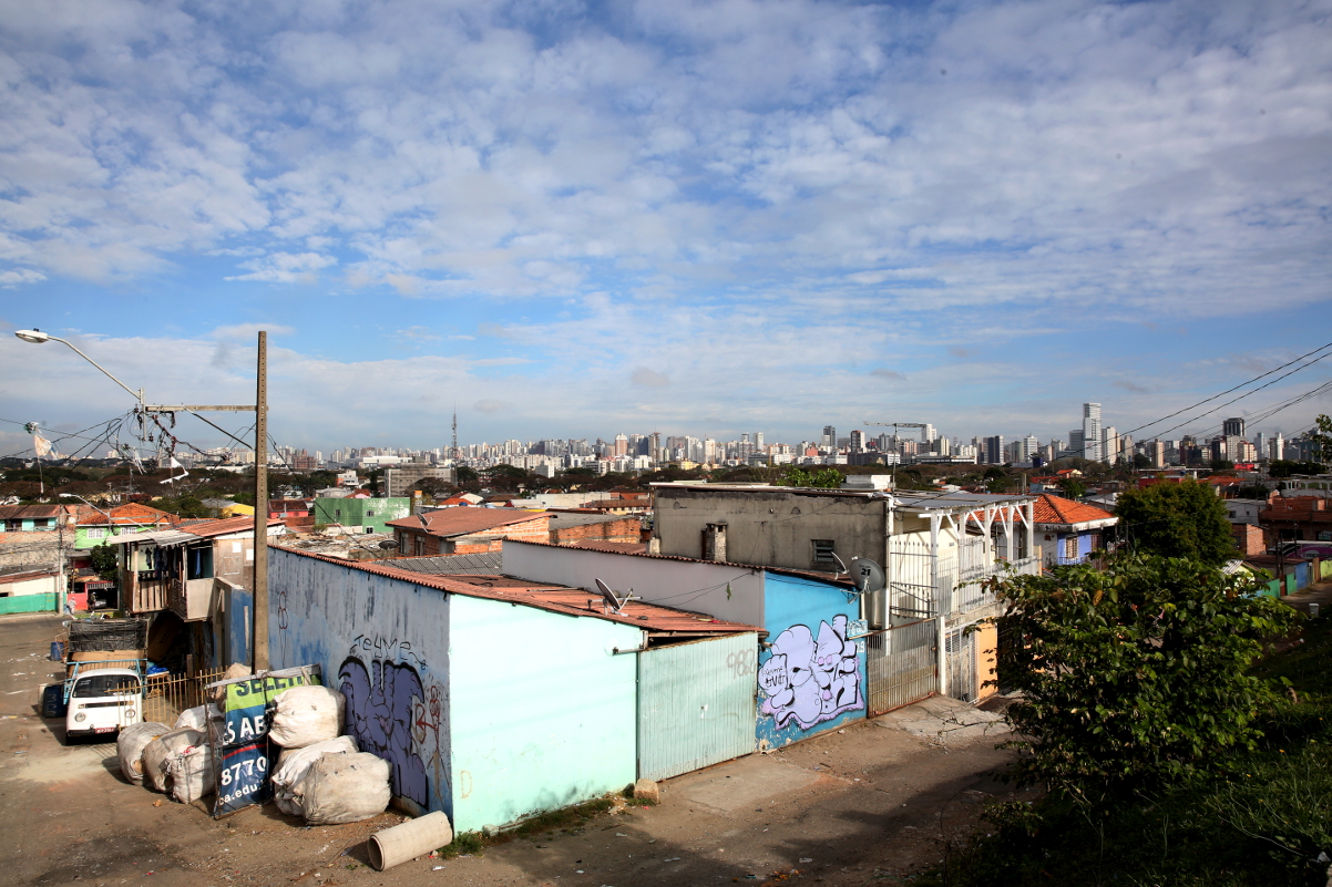 Projeto quer ajudar famílias a ganhar titularidade de suas casas