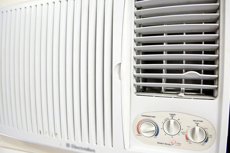 Projeto regulamenta limpeza de aparelhos de ar-condicionado