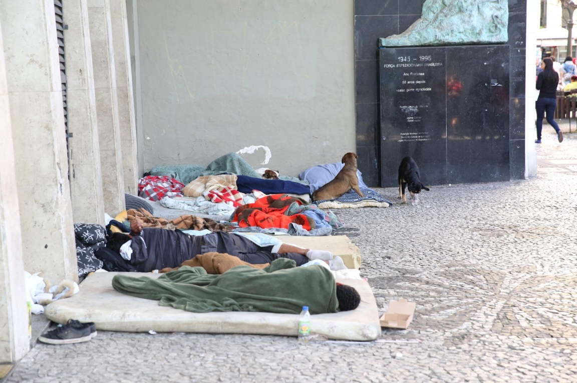 Projeto estabelece prescrição médica para combater a situação de rua