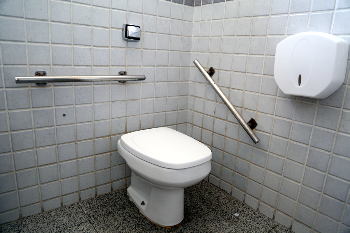 Proposta prevê banheiros com acessibilidade em agências bancárias