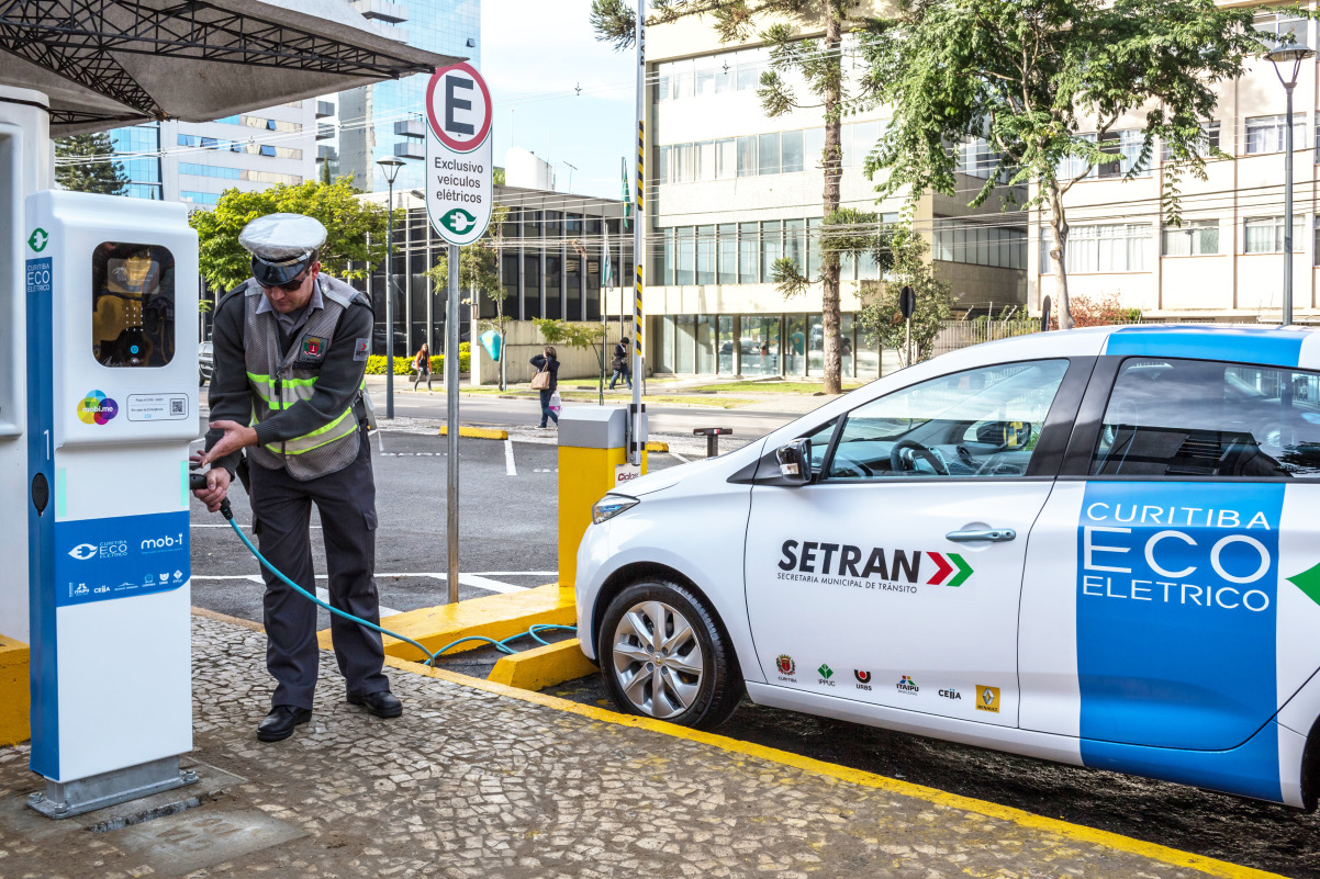 Proposto incentivo a carros elétricos ou a hidrogênio