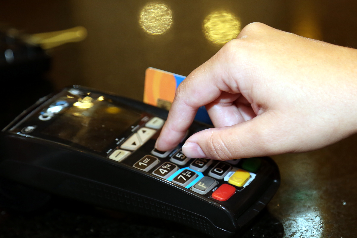 Proposto pagamento de multas por cartão de crédito