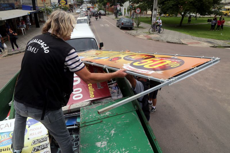 Publicidade ao ar livre é tema de sugestão à Prefeitura de Curitiba