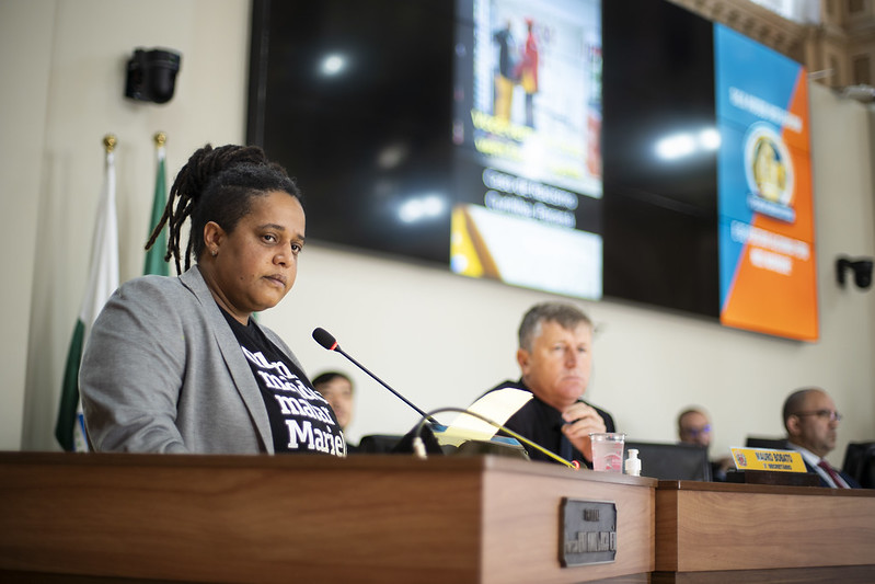 Racismo no posto de gasolina: vereadores de Curitiba recriminam agressão