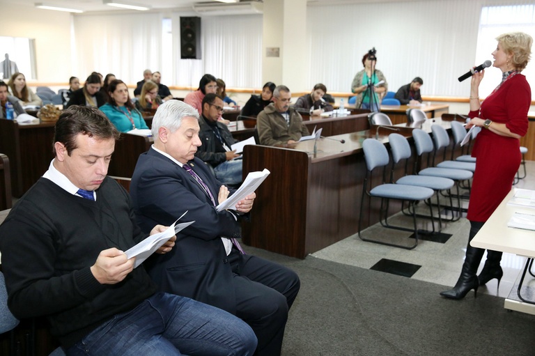 Regimento Interno é tema de palestra na Escola do Legislativo