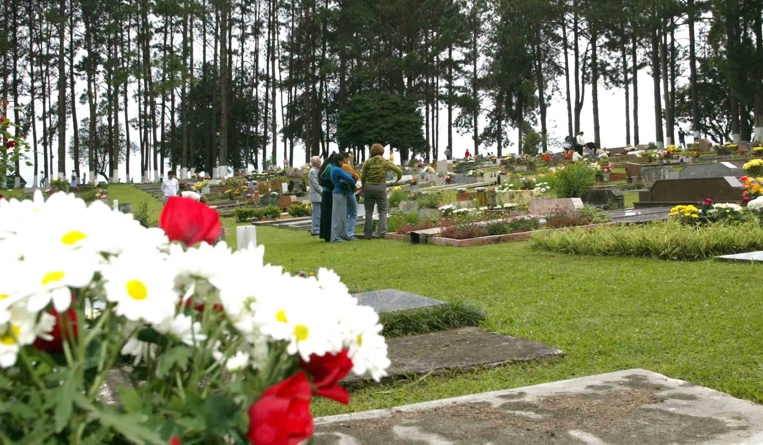 Regra para funeral de não-residentes pode ser flexibilizada em Curitiba