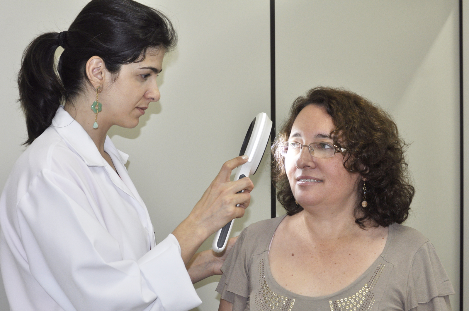 Semana Plena Saúde realiza exames preventivos de câncer de pele 