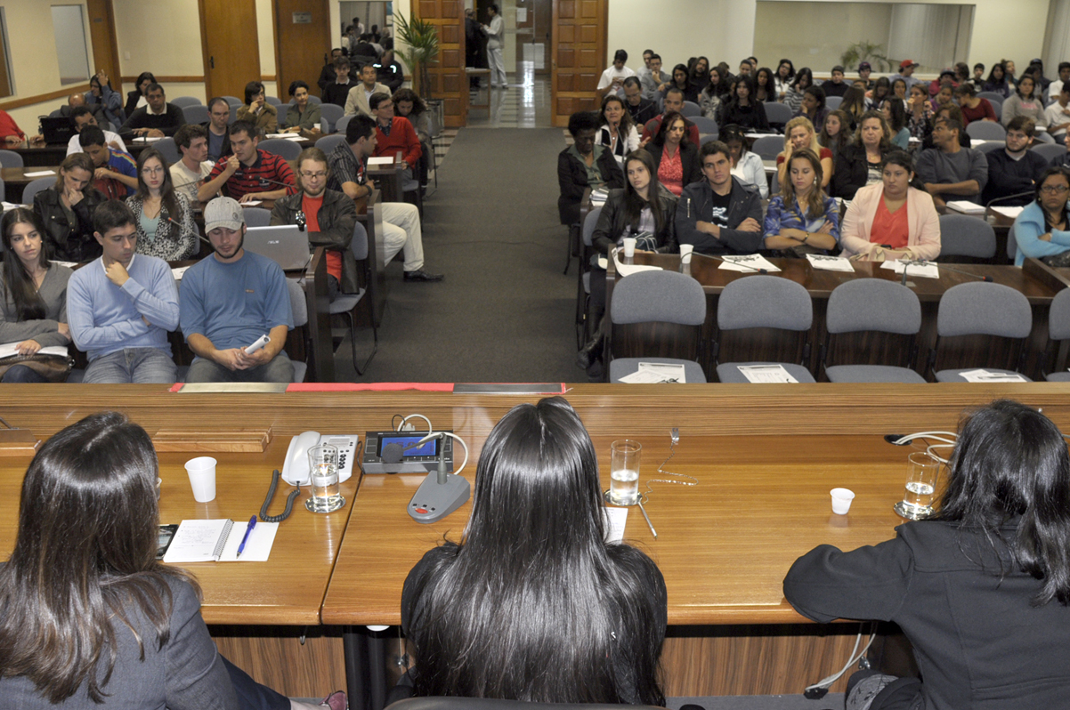 Seminário debate redução da maioridade penal 