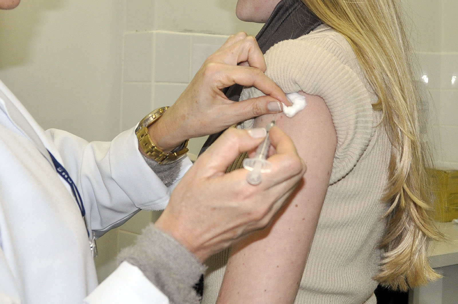 Servidores recebem vacina contra gripe até quinta 