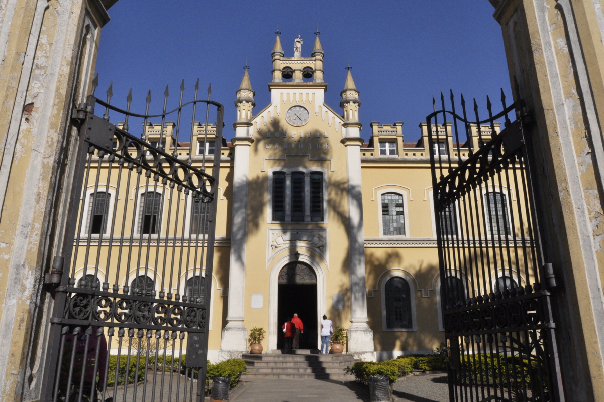 Sessão solene homenageia 135 anos da Santa Casa de Curitiba