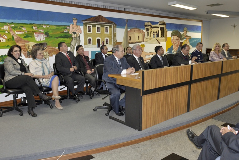 Sessão solene marca o aniversário de Curitiba 