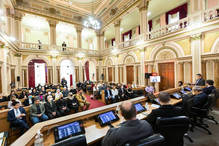 Solenidade marca entrega de homenagens do vereador Nori Seto