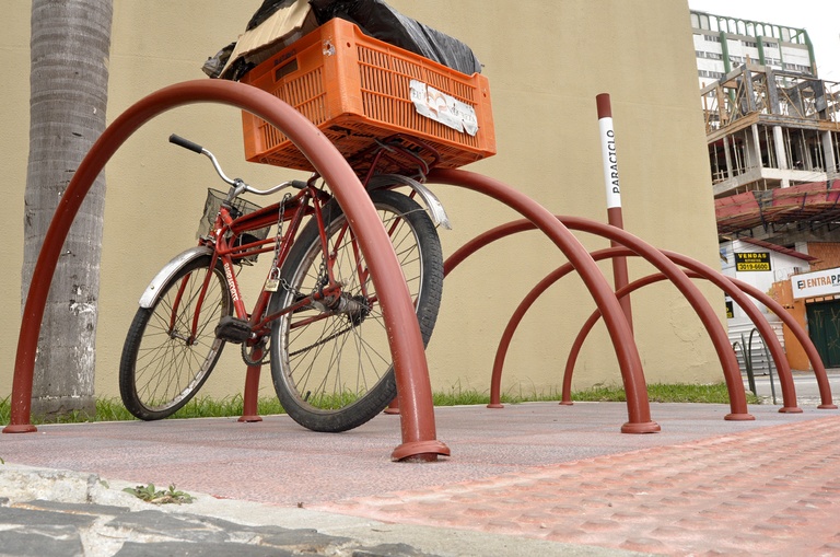 Urbanismo analisa estacionamento para bicicletas e motos 