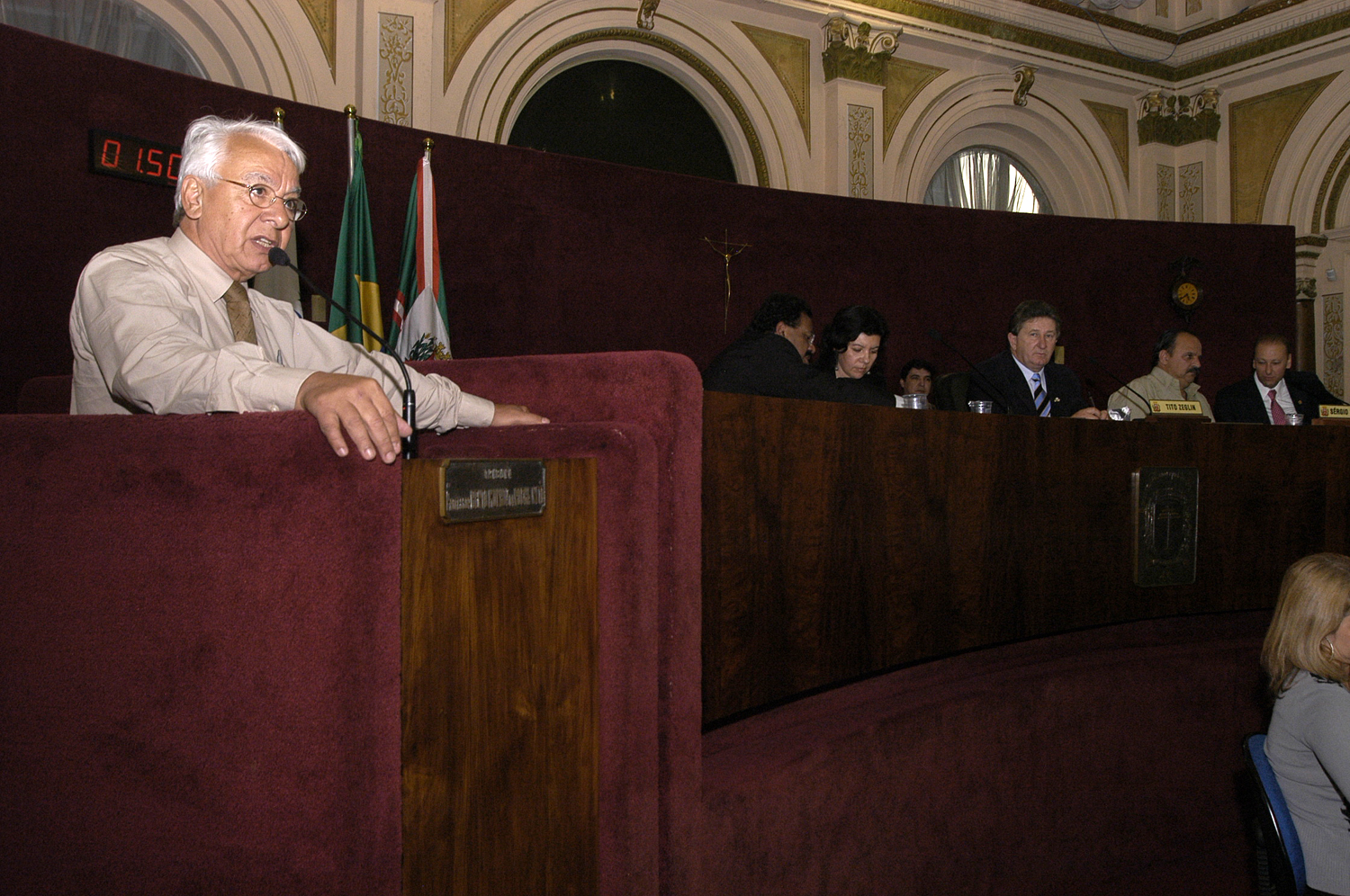 Vereador apresenta plano de desenvolvimento para bairro 