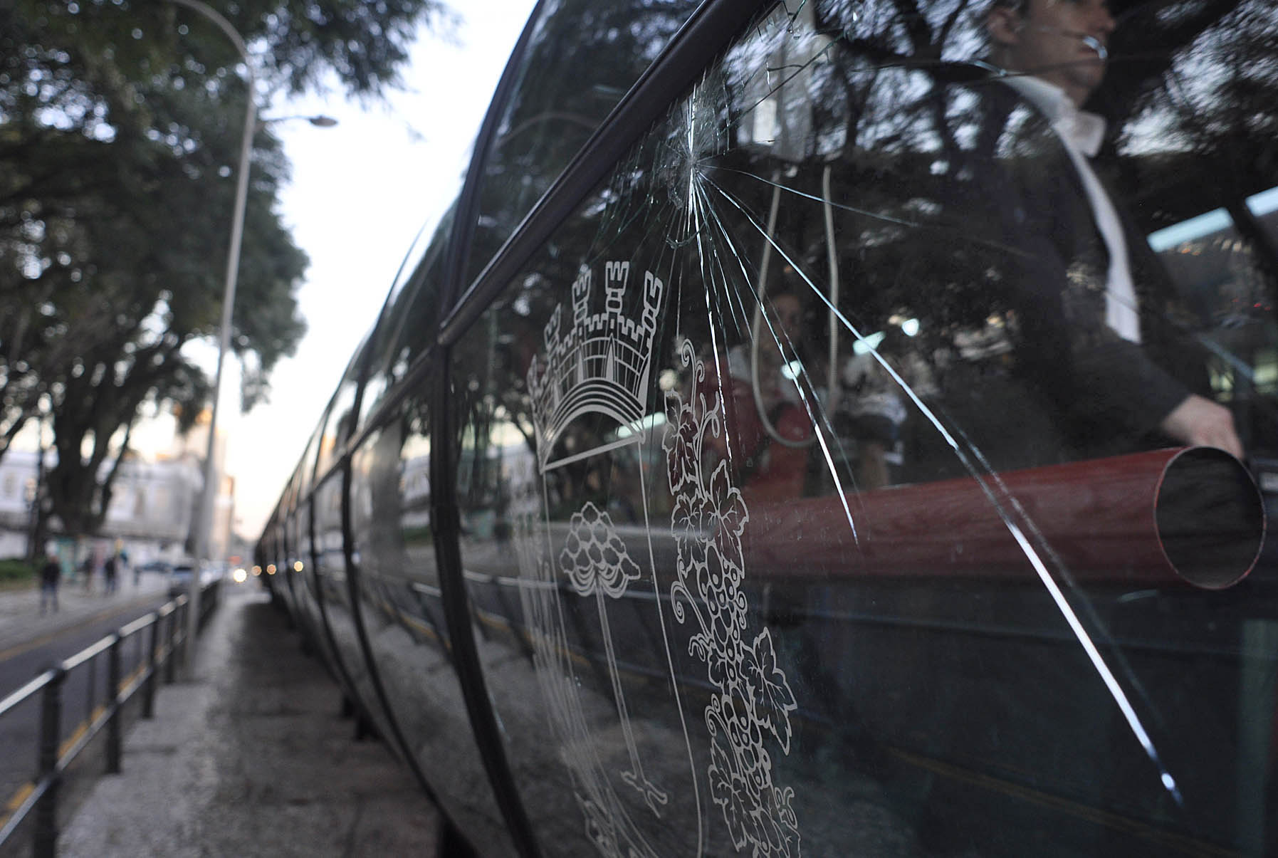 Vereador quer placa contra vandalismo em ônibus  
